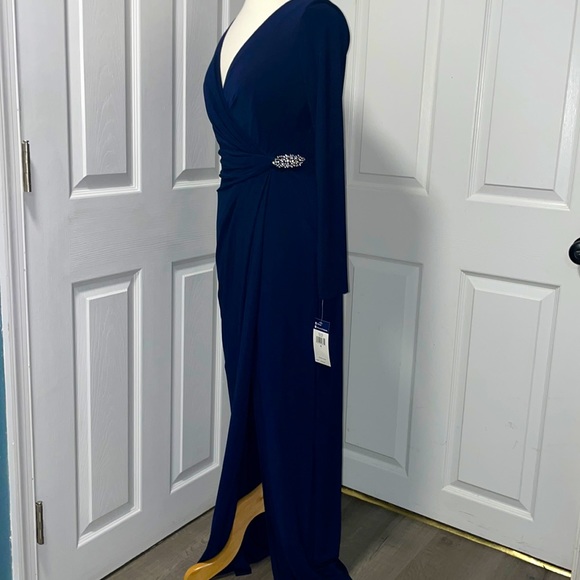 SOLD!!! Chaps Evening Gown Navy size 4 - Picture 3 of 7